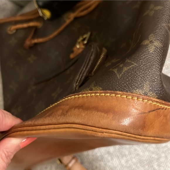 VINTAGE Authentic LOUIS VUITTON Montsouris MM Backpack - Picture 5 of 16